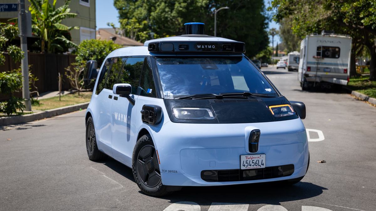Waymo擴大美國自動駕駛計程車佈局，自動駕駛競賽加速