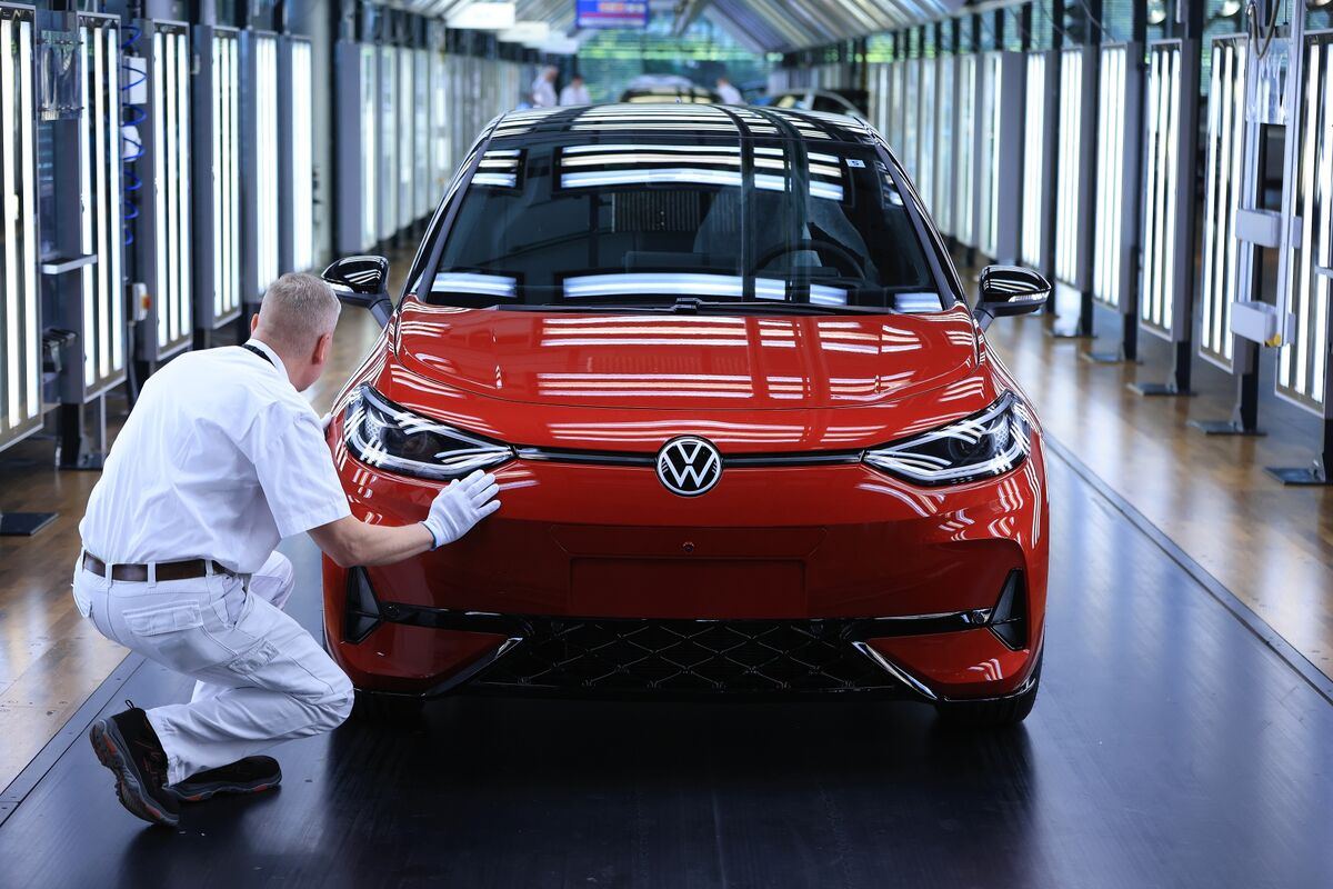 大眾汽車因5萬個崗位重組計劃大漲
