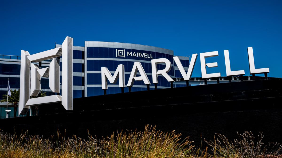 Marvell因AI数据中心需求将2028财年营收展望上调至200亿美元