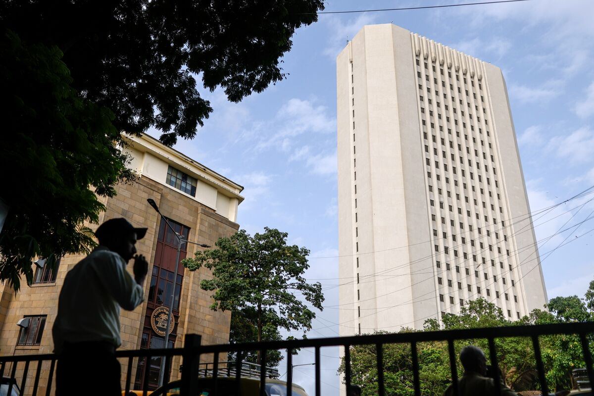 印度央行開展至少100億美元外匯掉期以抽離流動性