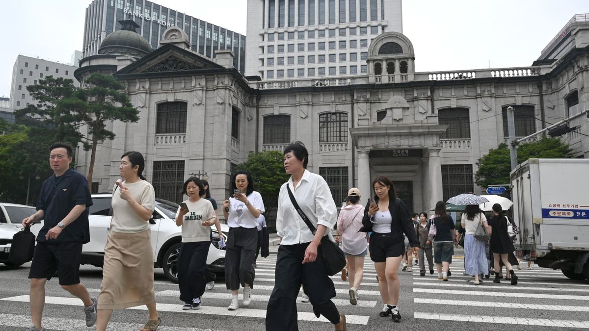 Bank of Korea raises rates to 3% as core inflation accelerates