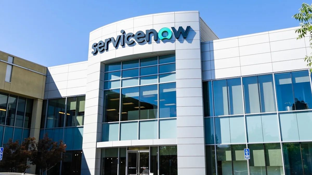 ServiceNow二季度營收超預期後上調2026年訂閱收入指引