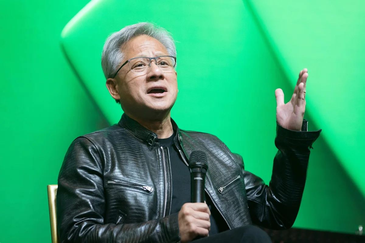 英偉達黃仁勳稱晶片銷量將在2027年翻倍，Vera Rubin加速放量