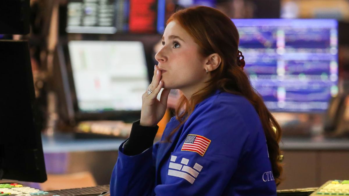 Treasury 10-year yield holds near 5.17% after hawkish Fed remarks